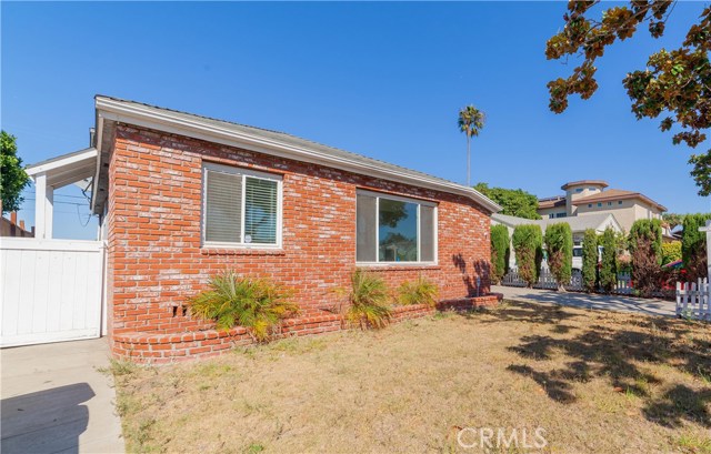 2517 Fisk Lane, Redondo Beach, California 90278, 4 Bedrooms Bedrooms, ,3 BathroomsBathrooms,Residential,Sold,Fisk,SB19239159