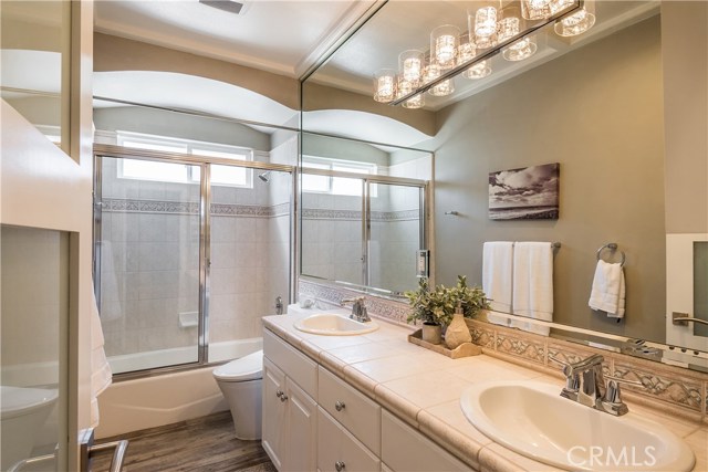 205 Helberta Avenue, Redondo Beach, California 90277, 4 Bedrooms Bedrooms, ,3 BathroomsBathrooms,Residential,Sold,Helberta,SB18113990