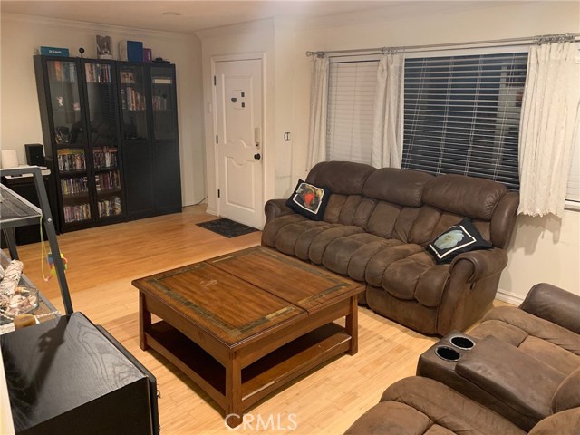 front units livingroom