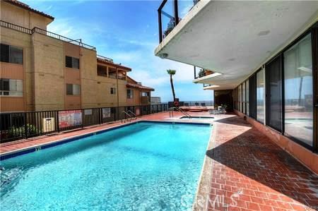 531 Esplanade, Redondo Beach, California 90277, 2 Bedrooms Bedrooms, ,1 BathroomBathrooms,Residential,Sold,Esplanade,SB21010965