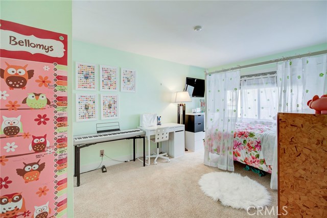 217 Helberta Avenue, Redondo Beach, California 90277, 3 Bedrooms Bedrooms, ,2 BathroomsBathrooms,Residential,Sold,Helberta,SB19082570