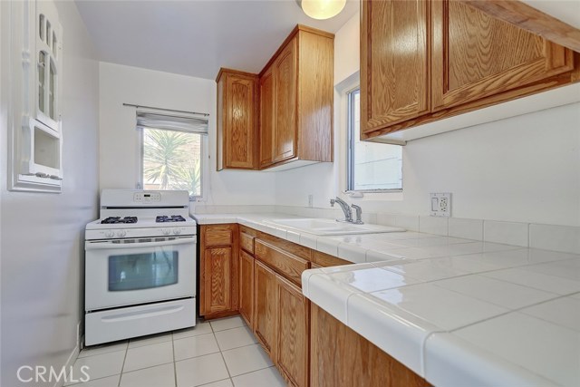 2302 Ozone Court, Hermosa Beach, California 90254, 1 Bedroom Bedrooms, ,2 BathroomsBathrooms,Residential,Sold,Ozone,SB18268749
