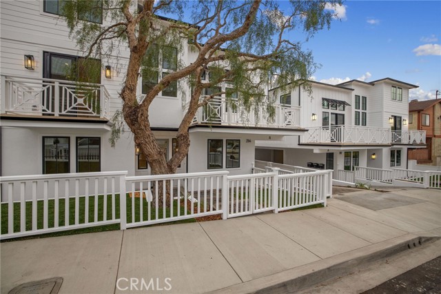 2114 Carnegie Lane, Redondo Beach, California 90278, 5 Bedrooms Bedrooms, ,5 BathroomsBathrooms,Residential,Sold,Carnegie,SB21029719