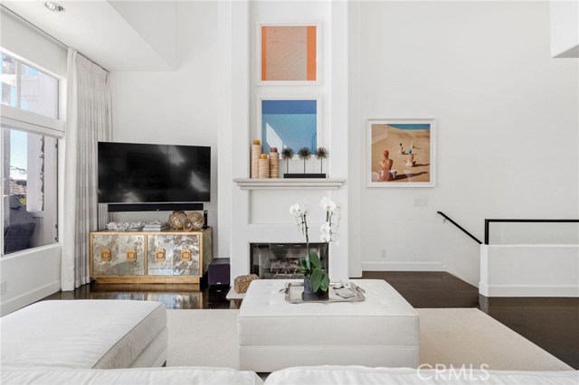 720 Manhattan Beach Boulevard, Manhattan Beach, California 90266, 2 Bedrooms Bedrooms, ,2 BathroomsBathrooms,Residential,Sold,Manhattan Beach,SB20242786