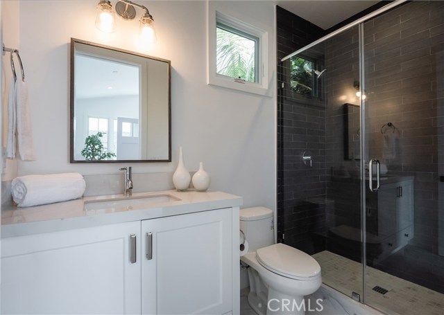 617 31st Street, Manhattan Beach, California 90266, 7 Bedrooms Bedrooms, ,2 BathroomsBathrooms,Residential,Sold,31st,SB20084953