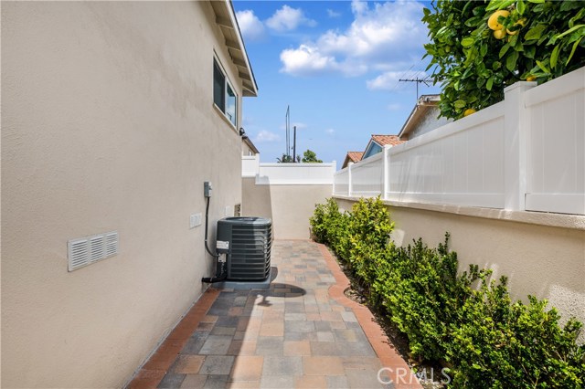 1140 Harper Avenue, Redondo Beach, California 90278, 2 Bedrooms Bedrooms, ,1 BathroomBathrooms,Residential,Sold,Harper,SB20071724