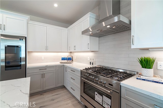 Kitchen Gas Stove, Electric Oven, Samsung Smart Fridge