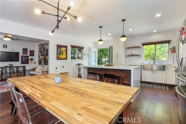 702 Maria Avenue, Redondo Beach, California 90277, 4 Bedrooms Bedrooms, ,2 BathroomsBathrooms,Residential,Sold,Maria,SB19137307