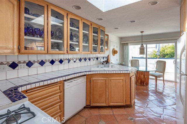 823 Monterey Boulevard, Hermosa Beach, California 90254, 3 Bedrooms Bedrooms, ,2 BathroomsBathrooms,Residential,Sold,Monterey,SB19053974