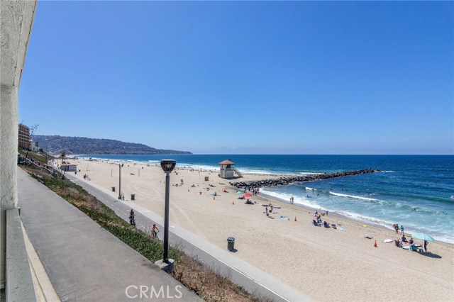 615 Esplanade, Redondo Beach, California 90277, 1 Bedroom Bedrooms, ,1 BathroomBathrooms,Residential,Sold,Esplanade,SB20161337