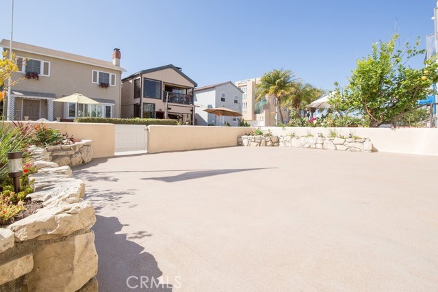 29 6th Street, Hermosa Beach, California 90254, ,Residential Income,Sold,6th,SB21084713