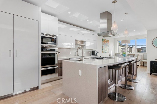 429 Marine Place, Manhattan Beach, California 90266, 4 Bedrooms Bedrooms, ,2 BathroomsBathrooms,Residential,Sold,Marine Place,SB21015394