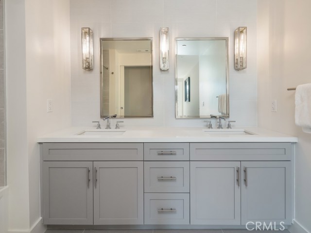 1920 Pacific Coast Highway, Redondo Beach, California 90277, 2 Bedrooms Bedrooms, ,2 BathroomsBathrooms,Residential,Sold,Pacific Coast Highway,SB21006104