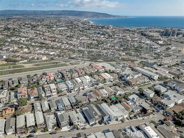 1124 1st Street, Hermosa Beach, California 90254, 4 Bedrooms Bedrooms, ,3 BathroomsBathrooms,Residential,Sold,1st,SB20124705