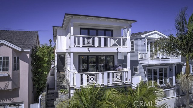 549 3rd Street, Manhattan Beach, California 90266, 5 Bedrooms Bedrooms, ,5 BathroomsBathrooms,Residential,Sold,3rd,SB17227373