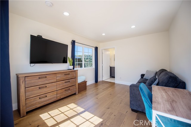 Guest unit/4th bedroom