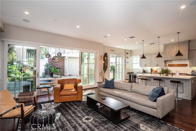 756 36th Street, Manhattan Beach, California 90266, 6 Bedrooms Bedrooms, ,3 BathroomsBathrooms,Residential,Sold,36th,SB20029845