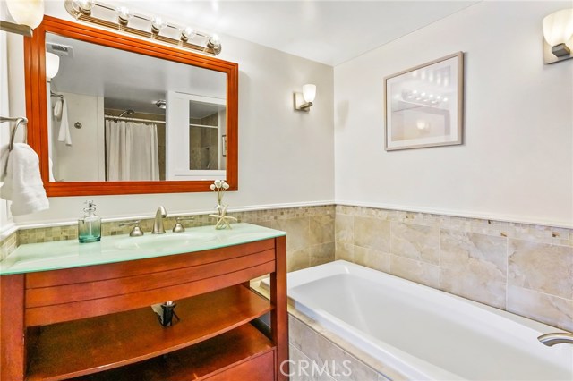 239 Juanita Avenue, Redondo Beach, California 90277, 2 Bedrooms Bedrooms, ,2 BathroomsBathrooms,Residential,Sold,Juanita,RS20073580