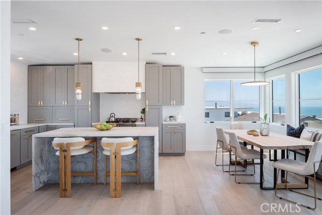 232 17th Street, Manhattan Beach, California 90266, 4 Bedrooms Bedrooms, ,1 BathroomBathrooms,Residential,Sold,17th,SB20151551