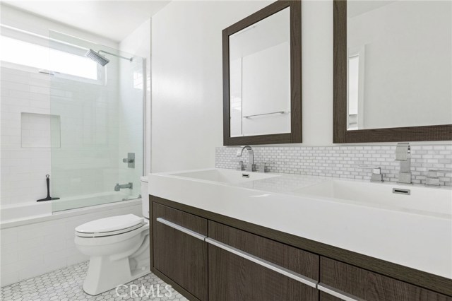 3309 Bayview Drive, Manhattan Beach, California 90266, 3 Bedrooms Bedrooms, ,3 BathroomsBathrooms,Residential,Sold,Bayview,SB20235849