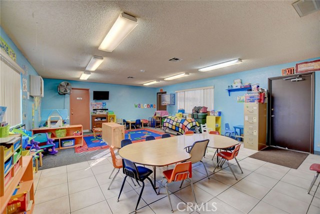 National Trails, 92342, ,Commercial,For Sale,National Trails,CV20180821