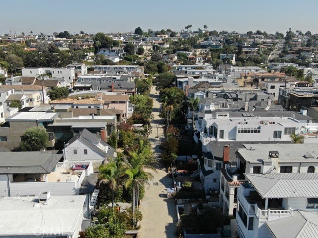 317 8th Street, Manhattan Beach, California 90266, 3 Bedrooms Bedrooms, ,3 BathroomsBathrooms,Residential,Sold,8th,SB20230054