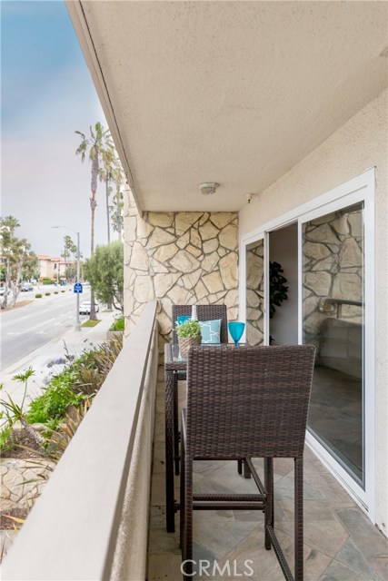 230 Catalina Avenue, Redondo Beach, California 90277, 2 Bedrooms Bedrooms, ,2 BathroomsBathrooms,Residential,Sold,Catalina,SB17111529