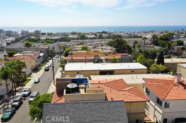 703 1st Street, Hermosa Beach, California 90254, 3 Bedrooms Bedrooms, ,3 BathroomsBathrooms,Residential,Sold,1st,SB19085245