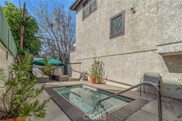 2 Bed Home for Sale in Valley Village, California