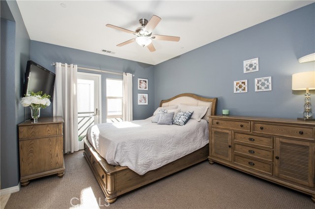 2 Bed Home for Sale in Hawthorne, California