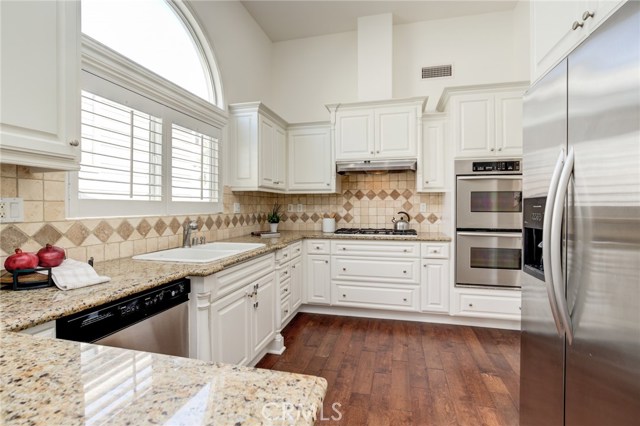 228 Juanita Avenue, Redondo Beach, California 90277, 4 Bedrooms Bedrooms, ,2 BathroomsBathrooms,Residential,Sold,Juanita,SB20139705