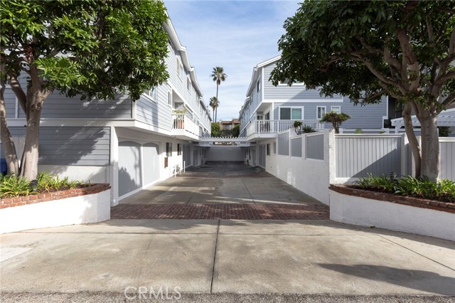 1005 Catalina Avenue, Redondo Beach, California 90277, 3 Bedrooms Bedrooms, ,2 BathroomsBathrooms,Residential,Sold,Catalina,SB18295321