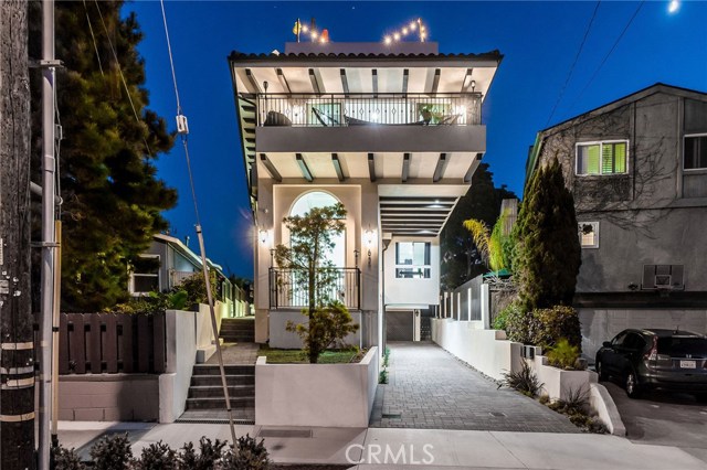 636 Vincent Park #A, Redondo Beach, California 90277, 3 Bedrooms Bedrooms, ,2 BathroomsBathrooms,Residential,Sold,Vincent Park #A,SB20200007