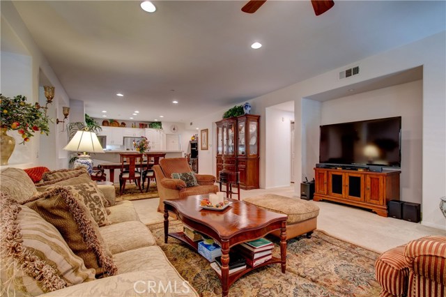 Photo #8: OC20127533 Listing 