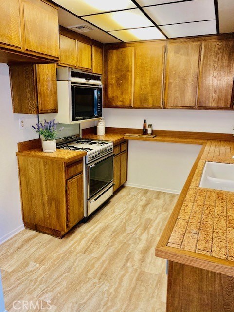 2 Bed Home for Sale in Van Nuys, California