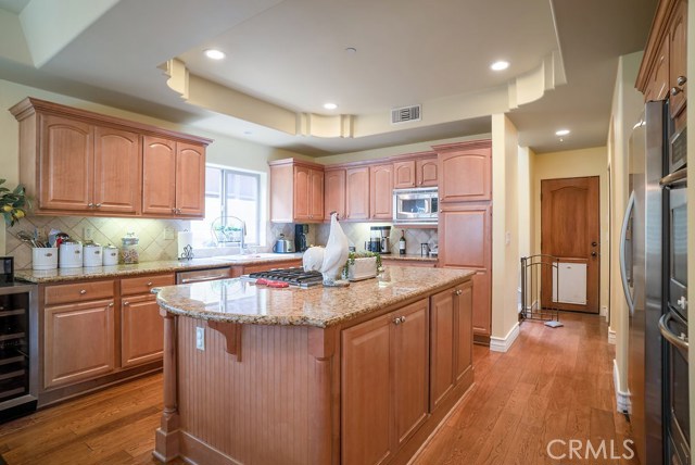 1916 Nelson Avenue, Redondo Beach, California 90278, 4 Bedrooms Bedrooms, ,3 BathroomsBathrooms,Residential,Sold,Nelson,SB18103088