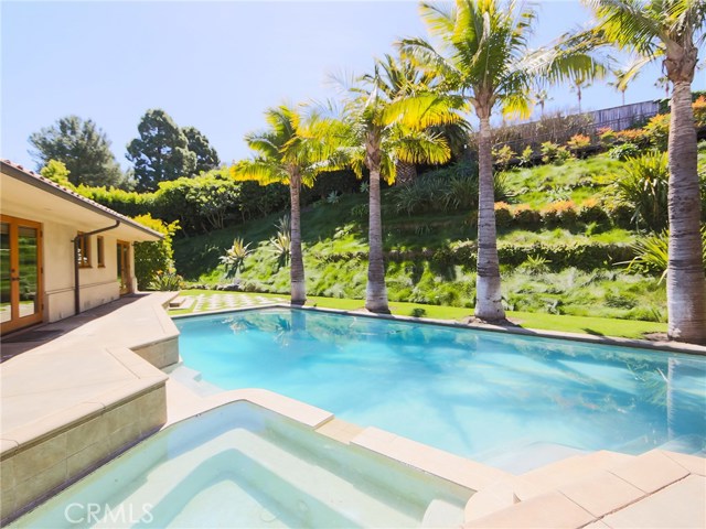 940 Granvia Altamira, Palos Verdes Estates, California 90274, 5 Bedrooms Bedrooms, ,5 BathroomsBathrooms,Residential,Sold,Granvia Altamira,NP17069740