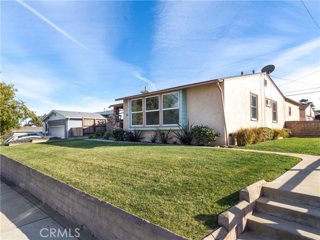 1142 23rd Street, Manhattan Beach, California 90266, 3 Bedrooms Bedrooms, ,1 BathroomBathrooms,Residential,Sold,23rd,SB21029088