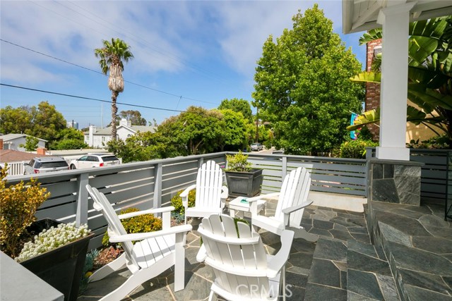 750 35th Street, Manhattan Beach, California 90266, 5 Bedrooms Bedrooms, ,4 BathroomsBathrooms,Residential,Sold,35th,SB18197262