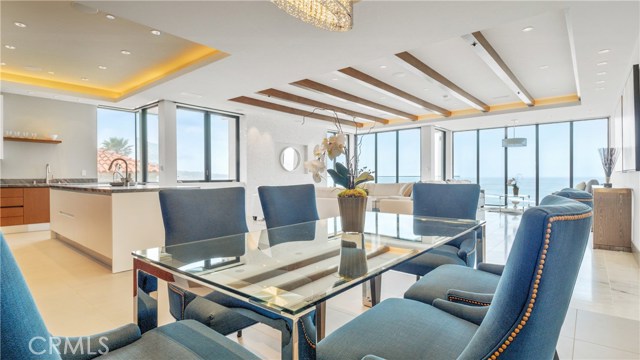 1000 Esplanade, Redondo Beach, California 90277, 2 Bedrooms Bedrooms, ,2 BathroomsBathrooms,Residential,Sold,Esplanade,SB17089319