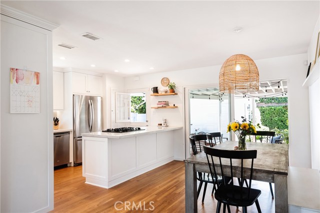 1200 Magnolia Avenue, Manhattan Beach, California 90266, 2 Bedrooms Bedrooms, ,1 BathroomBathrooms,Residential,Sold,Magnolia,SB20091640
