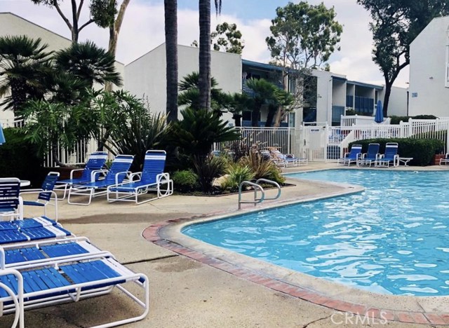 601 Prospect Avenue, Redondo Beach, California 90277, 2 Bedrooms Bedrooms, ,2 BathroomsBathrooms,Residential,Sold,Prospect,SB20189333