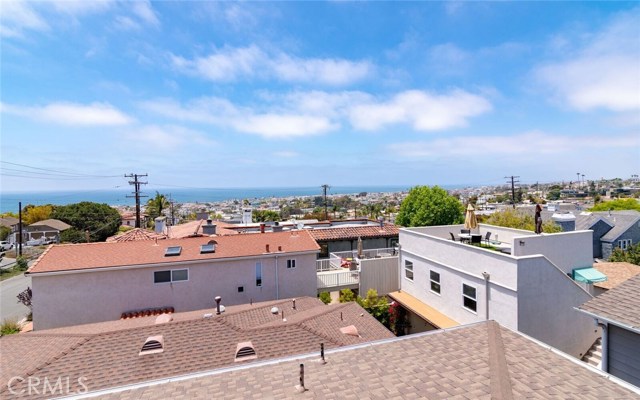 711 30th Street, Hermosa Beach, California 90254, 4 Bedrooms Bedrooms, ,3 BathroomsBathrooms,Residential,Sold,30th,SB18132191