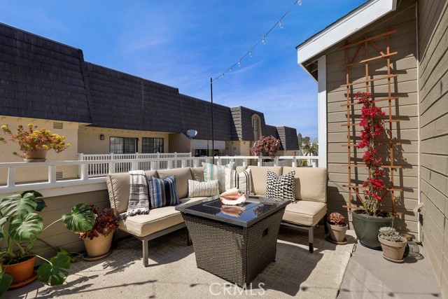 1924 Mathews Avenue, Redondo Beach, California 90278, 3 Bedrooms Bedrooms, ,2 BathroomsBathrooms,Residential,Sold,Mathews,SB21069935