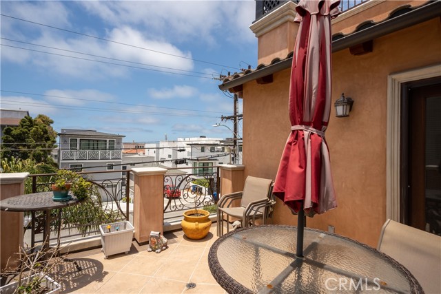 158 Monterey Boulevard, Hermosa Beach, California 90254, 3 Bedrooms Bedrooms, ,2 BathroomsBathrooms,Residential,Sold,Monterey,SB21137734