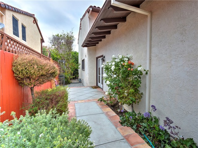 1713 Dalton Road, Palos Verdes Estates, California 90274, 5 Bedrooms Bedrooms, ,1 BathroomBathrooms,Residential,Sold,Dalton,PV17244929