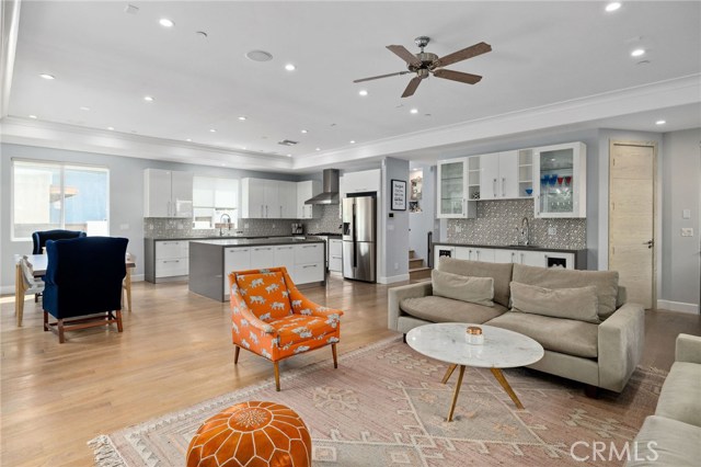 2019 Farrell Avenue, Redondo Beach, California 90278, 4 Bedrooms Bedrooms, ,4 BathroomsBathrooms,Residential,Sold,Farrell,SB20115506