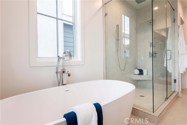 653 13th Street, Manhattan Beach, California 90266, 4 Bedrooms Bedrooms, ,2 BathroomsBathrooms,Residential,Sold,13th,SB19011414