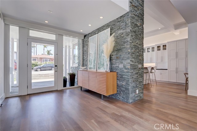 570 27th Street, Manhattan Beach, California 90266, 5 Bedrooms Bedrooms, ,4 BathroomsBathrooms,Residential,Sold,27th,SB21030922