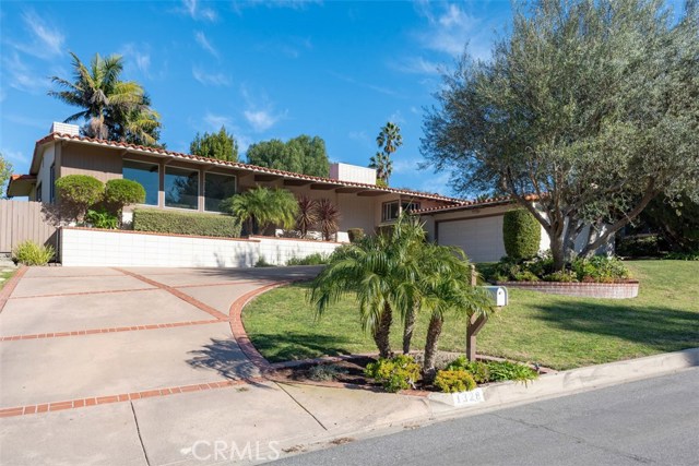 1328 Via Gabriel, Palos Verdes Estates, California 90274, 3 Bedrooms Bedrooms, ,3 BathroomsBathrooms,Residential,Sold,Via Gabriel,PV18293402